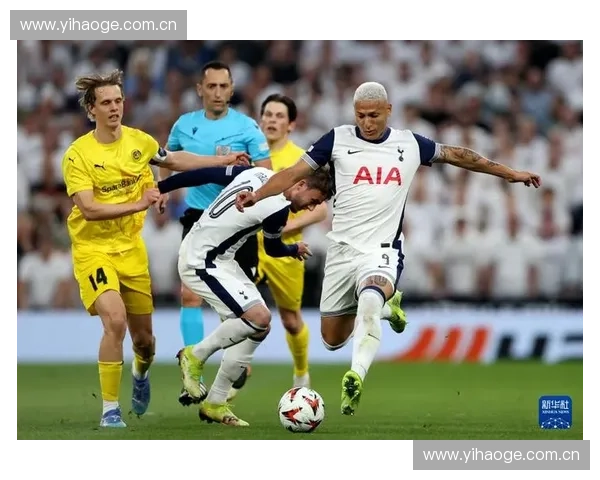 欧联杯决赛精彩回顾：顶级对决与历史性时刻的精彩纷呈